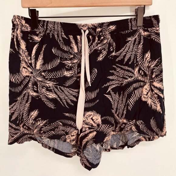 Robin Piccone Chandy Cover-Up Shorts Size L Lightweight Vacation Summer - Picture 1 of 10